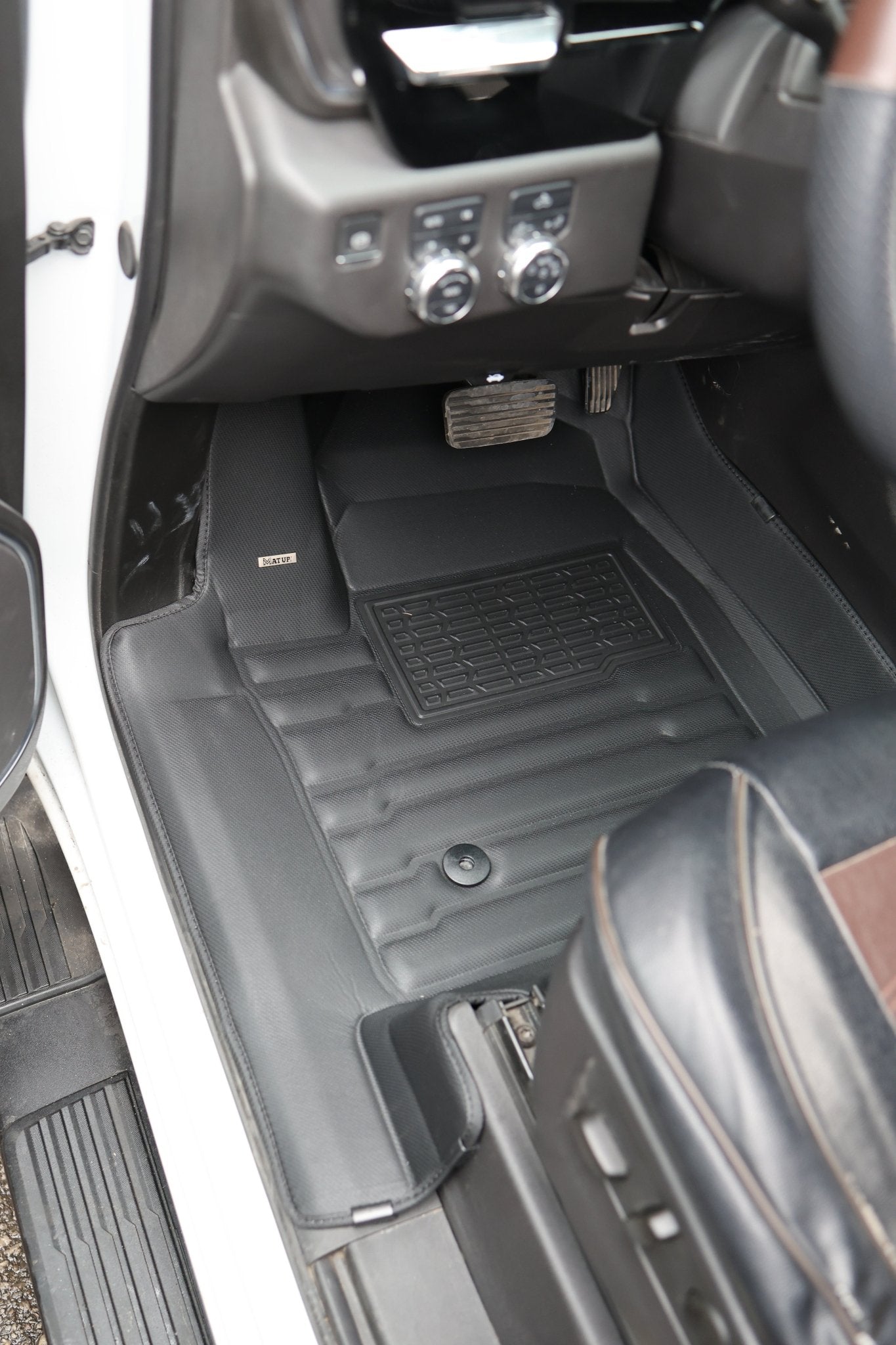 Chevrolet Silverado 1500 CrewCab Floor Mats 2019-2026 | Covers Row 1 & 2