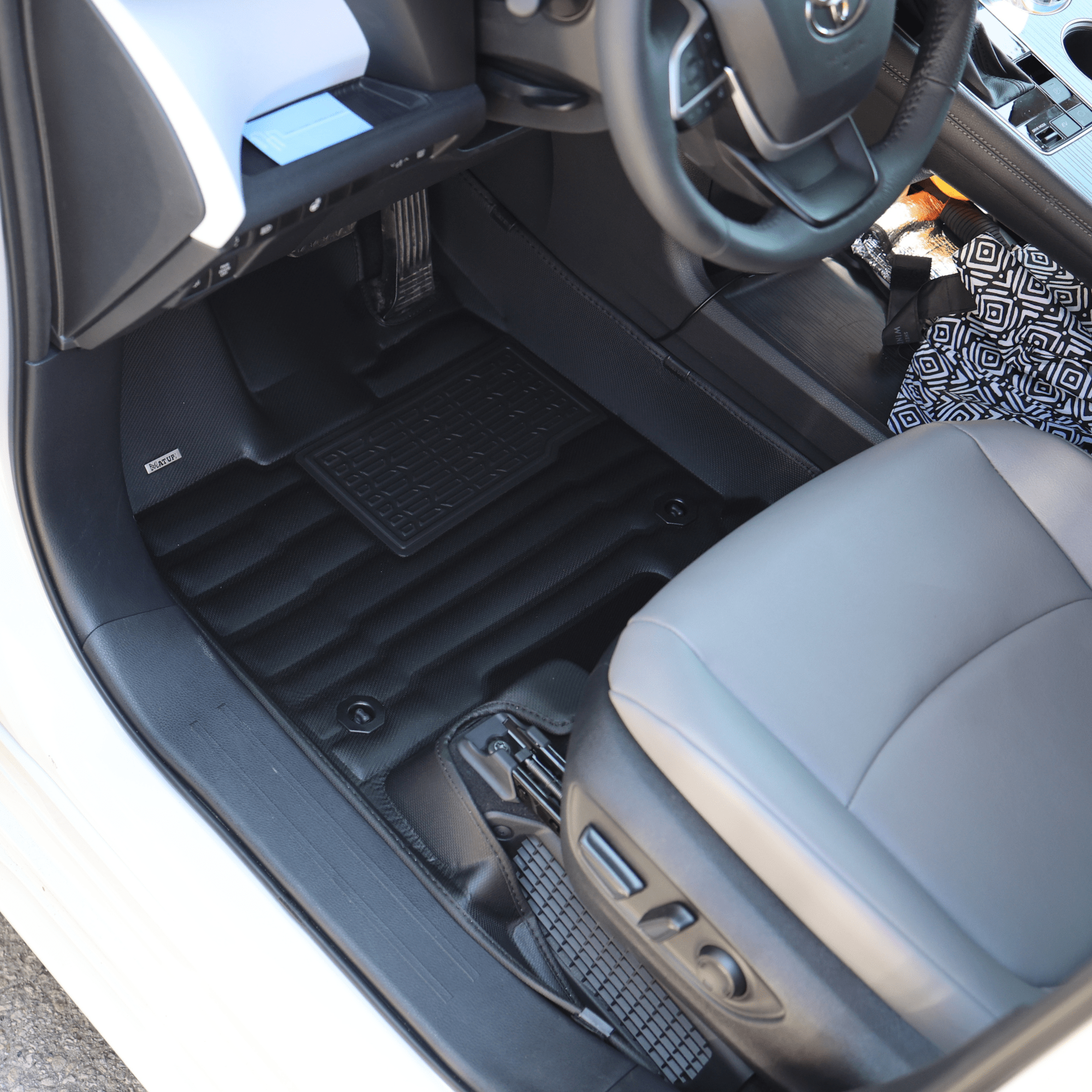 Toyota Sienna (7 Seater) Floor Mats 2021-2026 | Covers Row 1,2 & 3